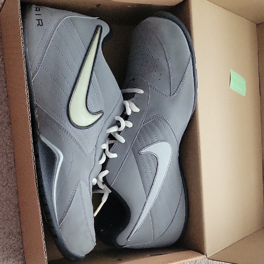 Nike AIR BASELINE LOW